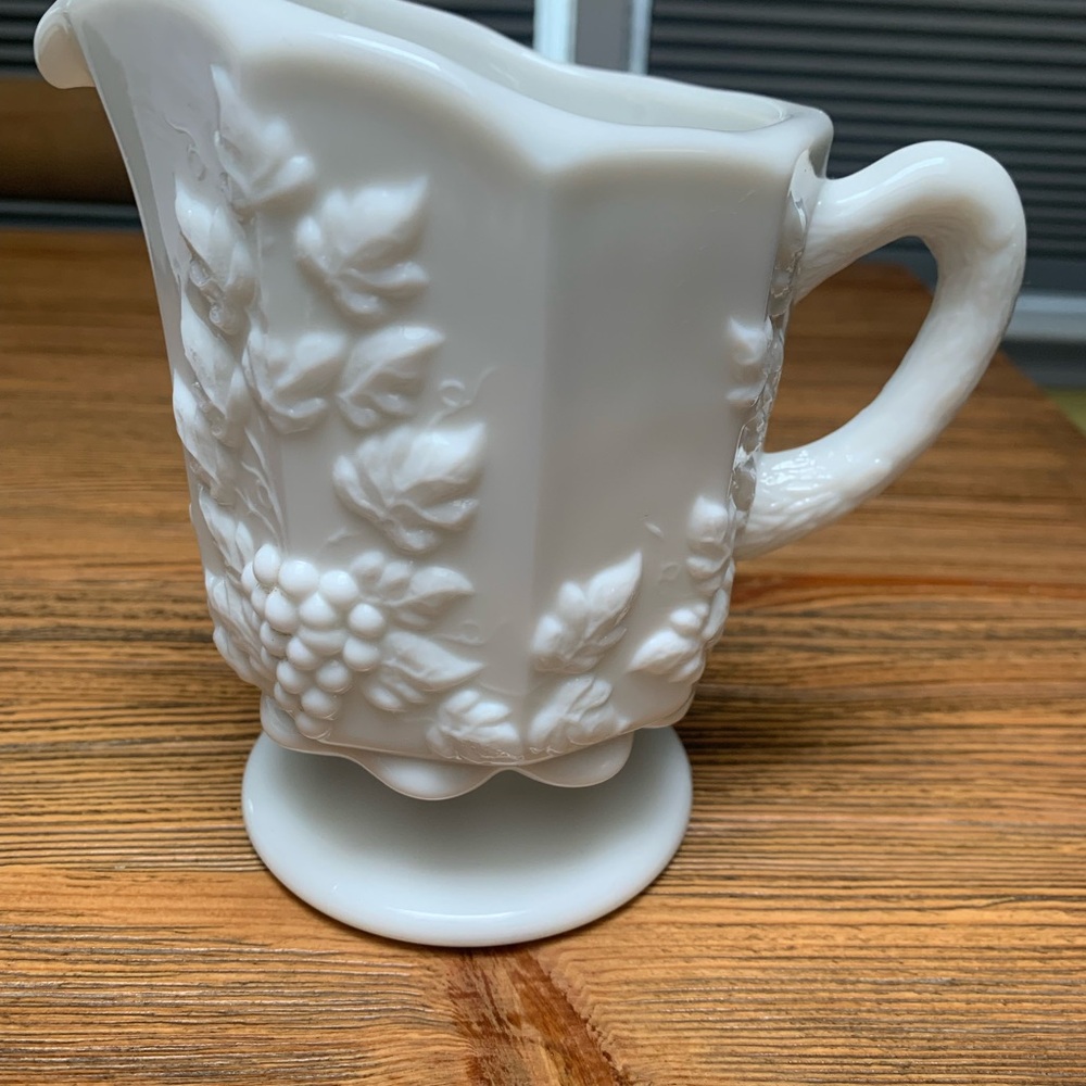 Westmoreland White Milk Glass Creamer - Picture 5 of 12